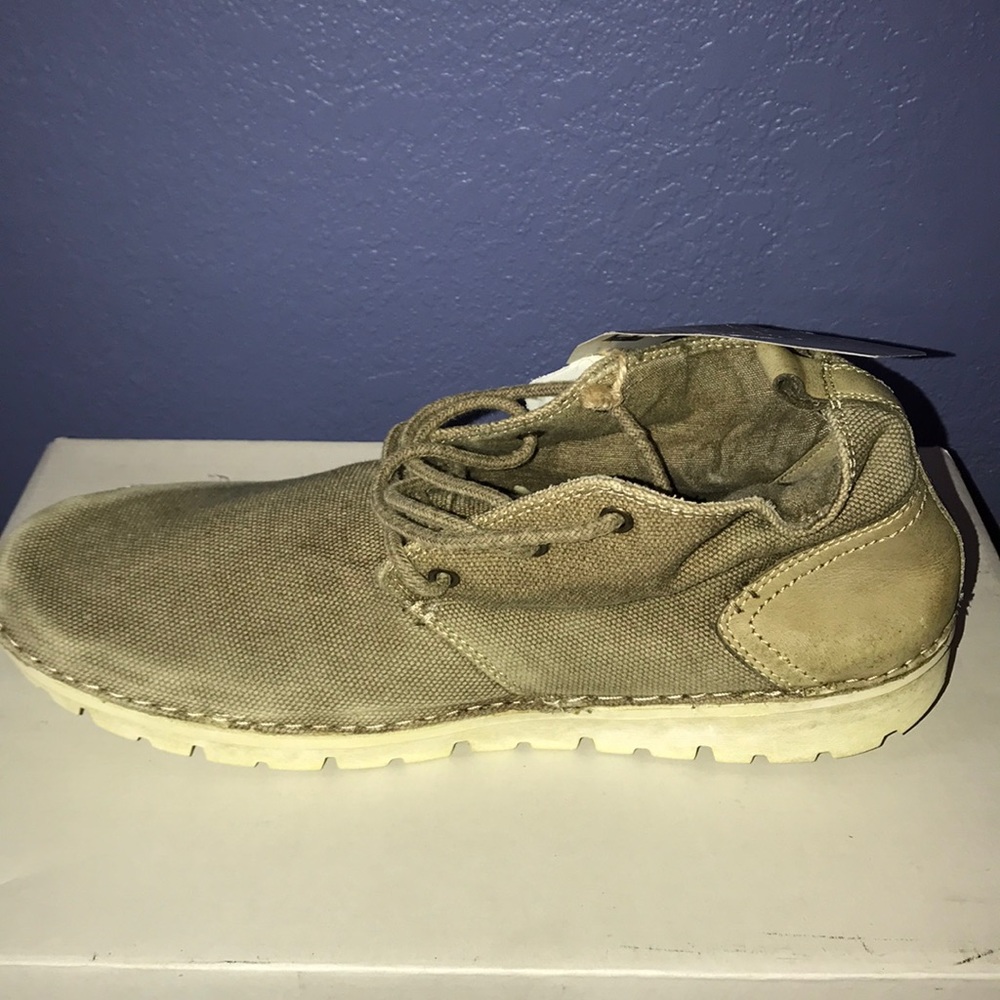 Shoe